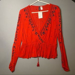 NWT✨ H&M Red Blouse